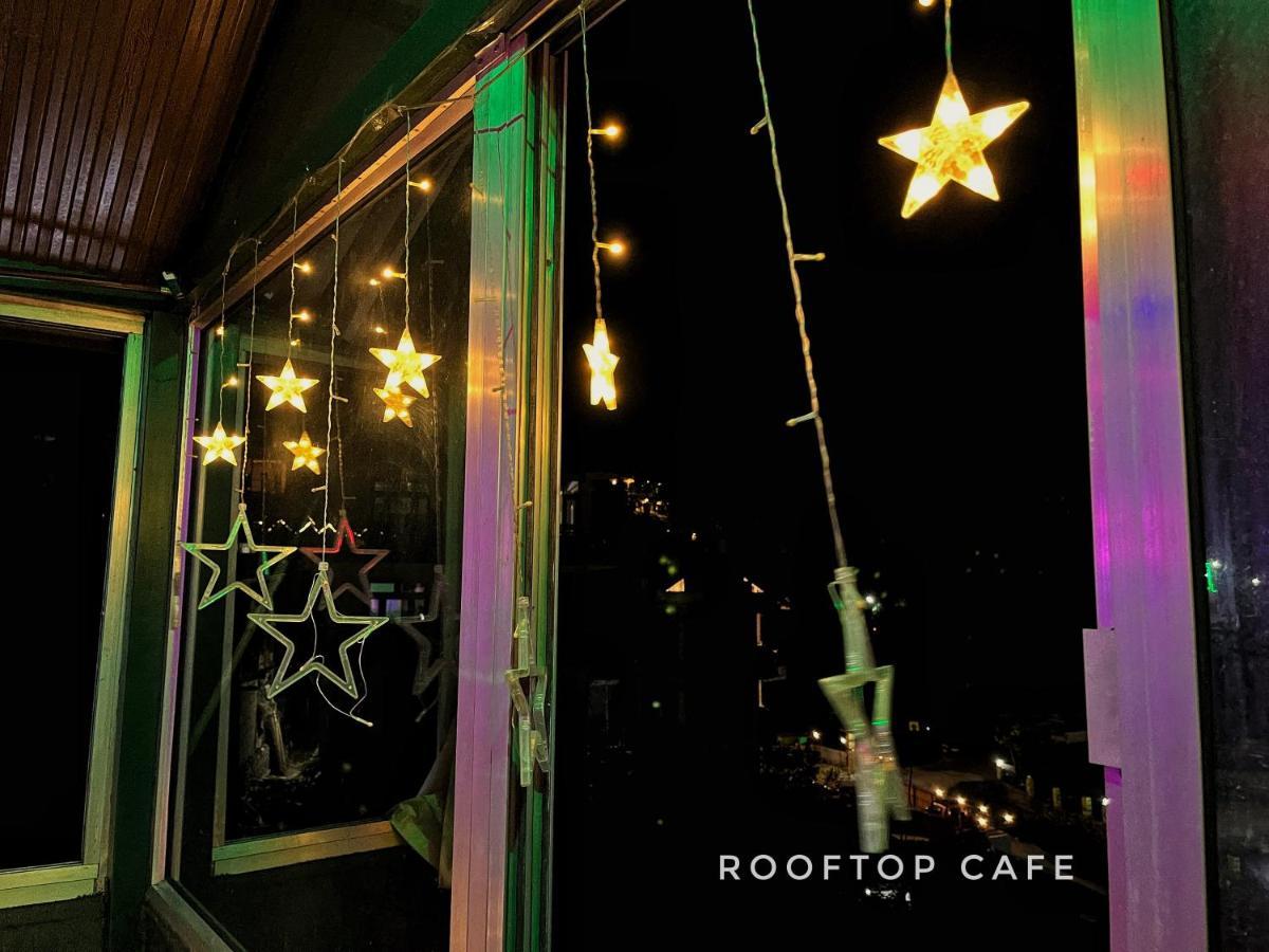 I Love Kasol Hostel & Rooftop Cafe 외부 사진